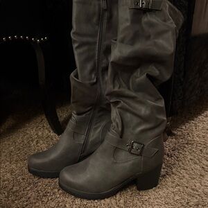 Slouchy Mid-Calf Heeled Buckle Boots in Charcoal Gray